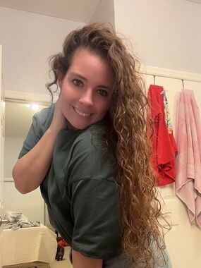 Meet your Posher, Destini